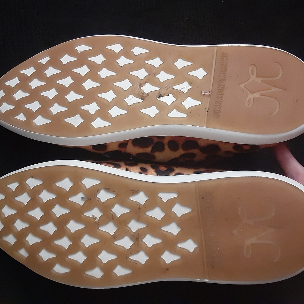 Johnston & Murphy Leopard Print Sneakers with Black Accents - Picture 7 of 10